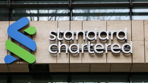 Standard Chartered Plans to Offer Spot Trading Desk for Bitcoin and Ethereum