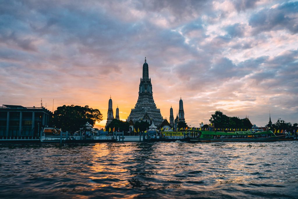 Thaïlande : World (ex-Worldcoin) visé par un raid à Bangkok pour échanges WLD sans licence image 1