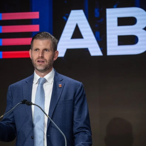 加密货币崩盘中，特朗普家族财富蒸发了多少？