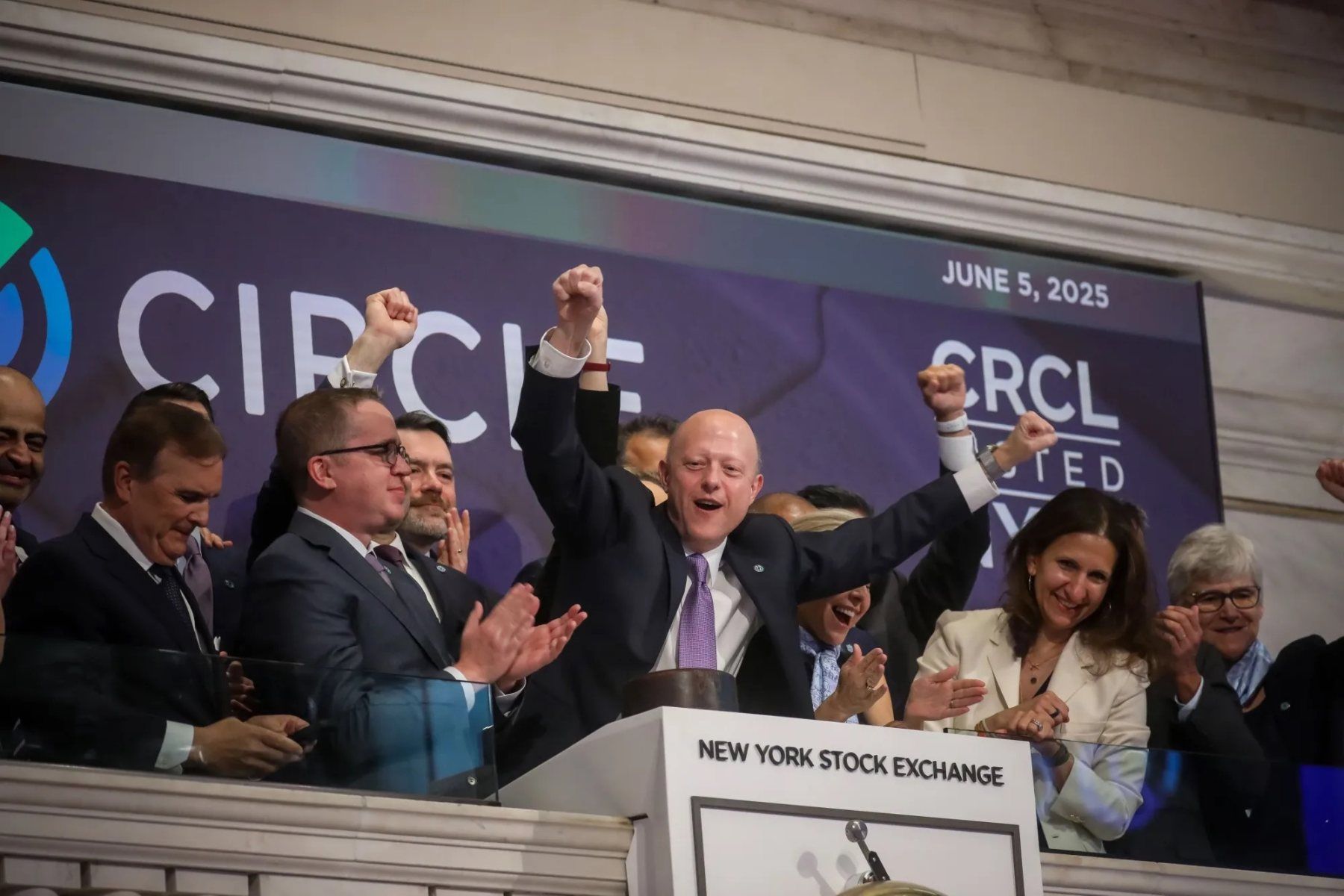 El valiente solitario de la regulación cripto: ¿Cómo el CEO de Circle rompe el cerco de Tether y la doble presión de la caída de las tasas de interés? image 0