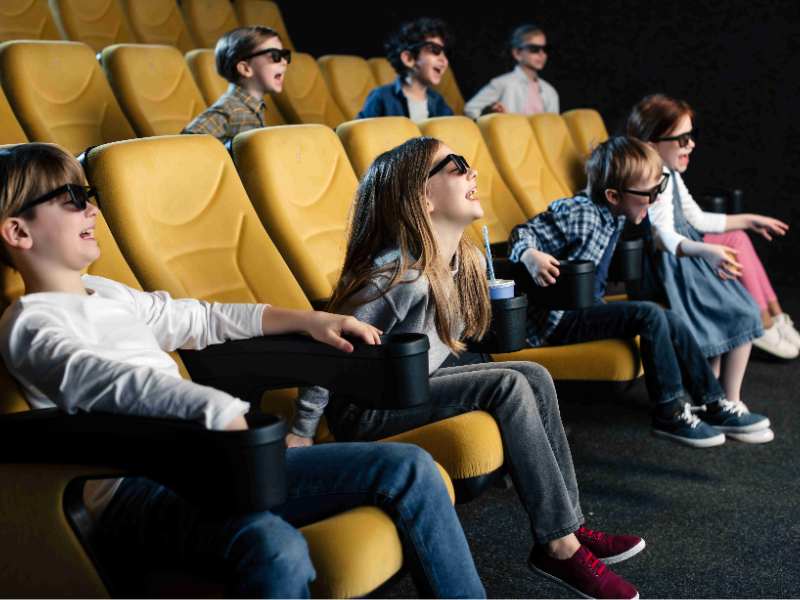 为收购华纳兄弟探索公司(WBD.US)流媒体业务,奈飞(NFLX.US)承诺将维持影片影院发行