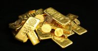 Oro al contado alcanza máximo histórico de $3,833 con casi 2% de aumento