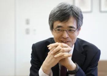 El vicegobernador del BOJ pide una reforma regulatoria mientras las stablecoins remodelan las finanzas globales