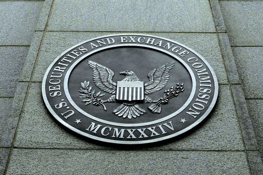 Altcoin-ETFs überschwemmen die SEC, während Bitcoin seine unangefochtene Marktführerschaft behauptet
