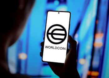 Worldcoin llega a empresa que cotiza en Nasdaq