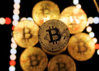比特幣重返 8.7 萬美元大關！分析師示警：喊「牛市再臨」還言之過早