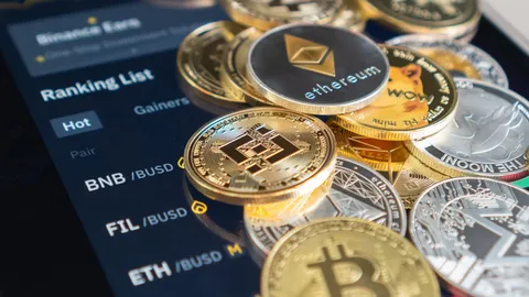 Altcoins soar, Bitcoin stalls as Fed rate cut speculation hits fever pitch