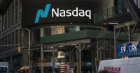 Nasdaq 100 sube un 130% desde enero de 2023, reminiscente de la era '.com'