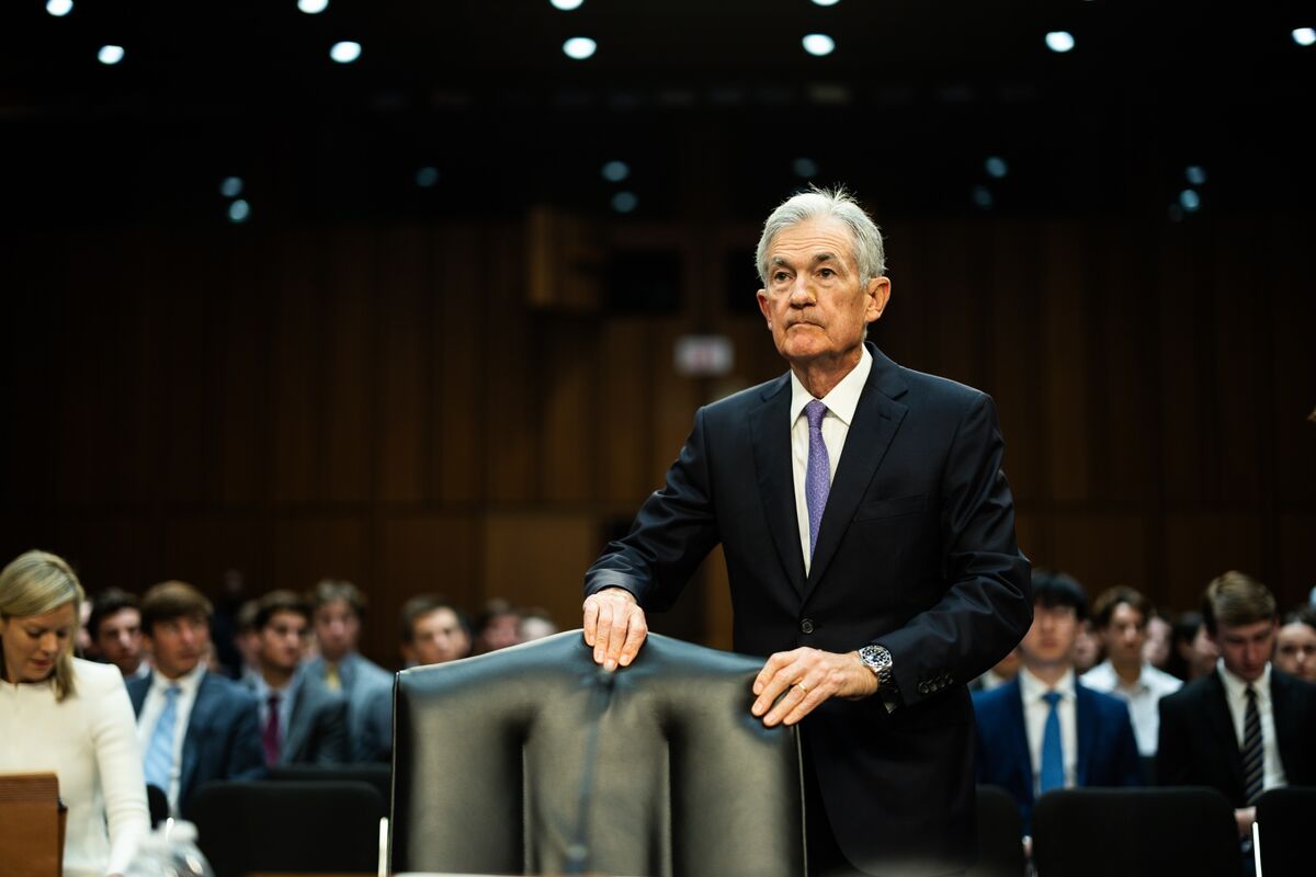 Why does Donald Trump insist on controlling the Federal Reserve? image 2