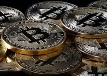 مجلس الشيوخ الأمريكي يتوصل إلى اتفاق تاريخي لإنهاء الإغلاق الحكومي، وسوق العملات الرقمية يترقب الانتعاش