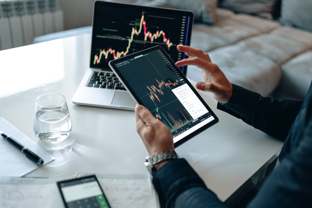 美股:逢低買進,短線投資者兩倍槓桿 ETF 進場買輝達股票 image 0