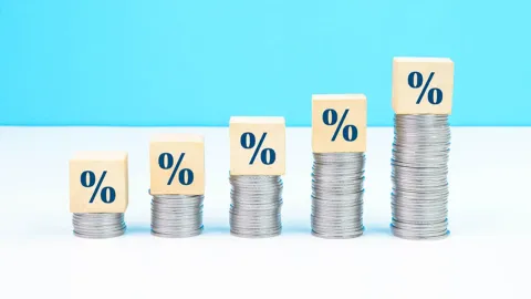 The Fed Is Not Thinking About A Rate Cut This Year Yet – What Does This Mean For Crypto?
