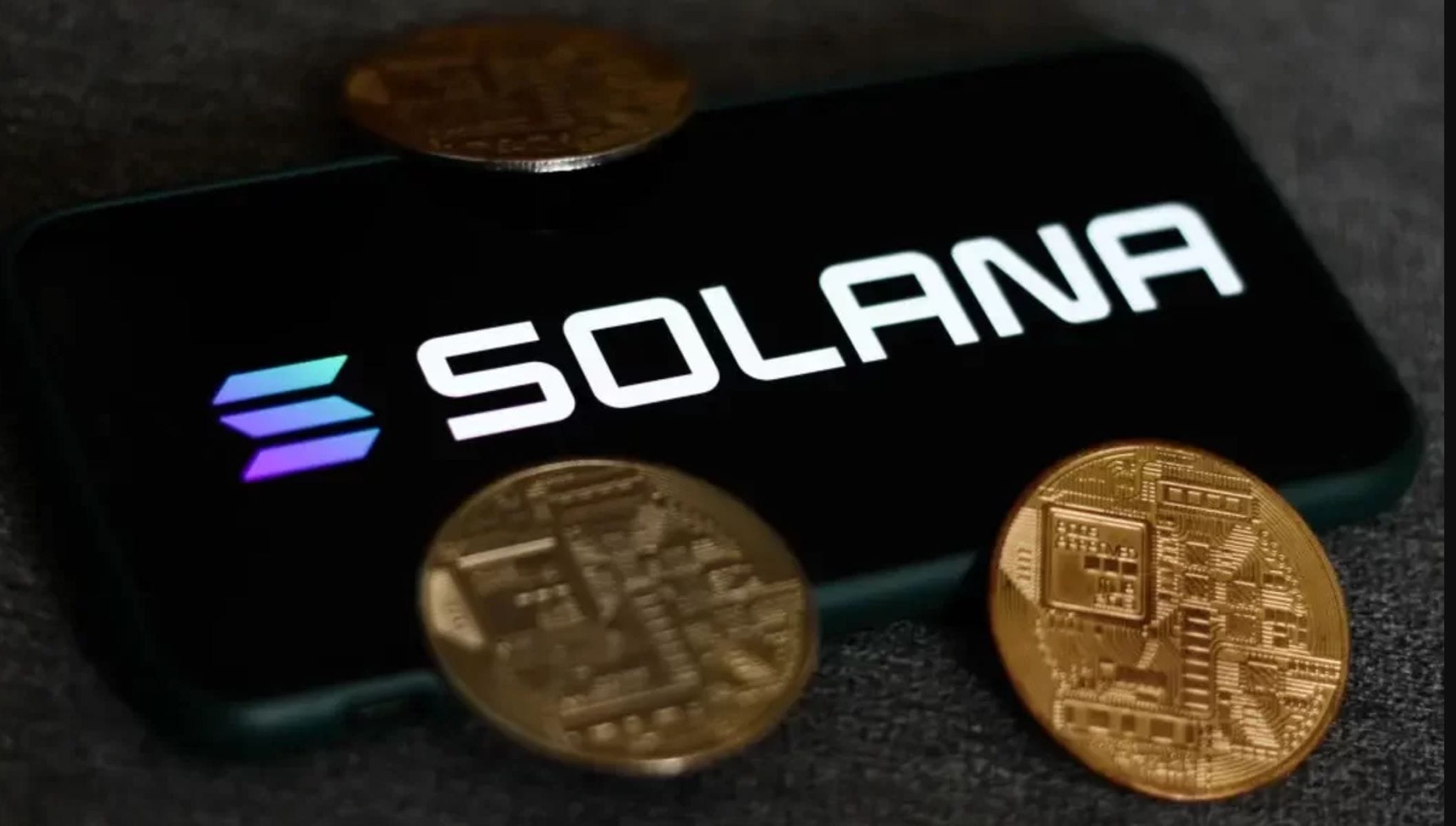 ETF de Solana estreia com força mesmo após queda do mercado image 0