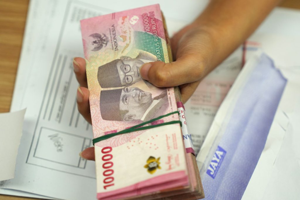 Cara Penulisan Rupiah yang Benar, Sesuai KBBI dan EYD image 0