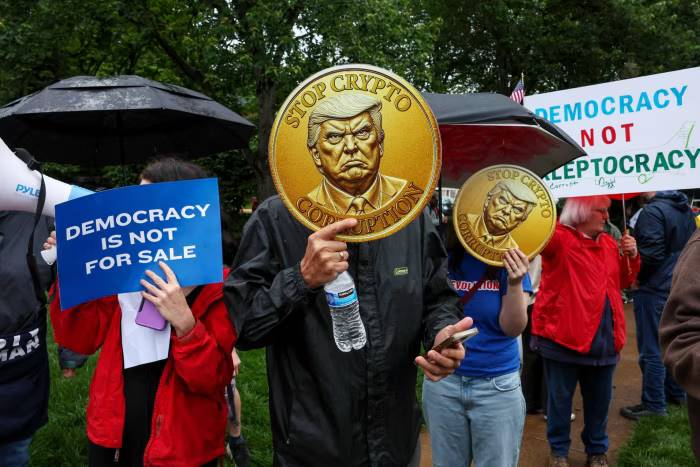 Як компанія Трампа заробила 1.1 billions доларів на крипторинку? image 0