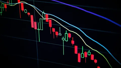 Bitcoin plummeted 25% in 7 days. Is the bull market still there?