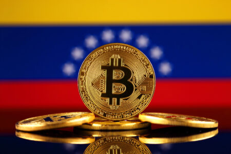 Venezuela defies dollar shortage: stablecoins become official means of payment