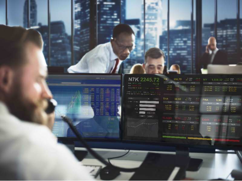 AI泡沫论再起! 硅谷风投教父彼得·蒂尔清仓英伟达(NVDA.US) 拥抱“安全避风港”苹果(AAPL.US)