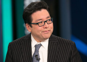 看好以太坊成「華爾街寵兒」！Tom Lee 預測：ETH 年底飆到 1.5 萬美元