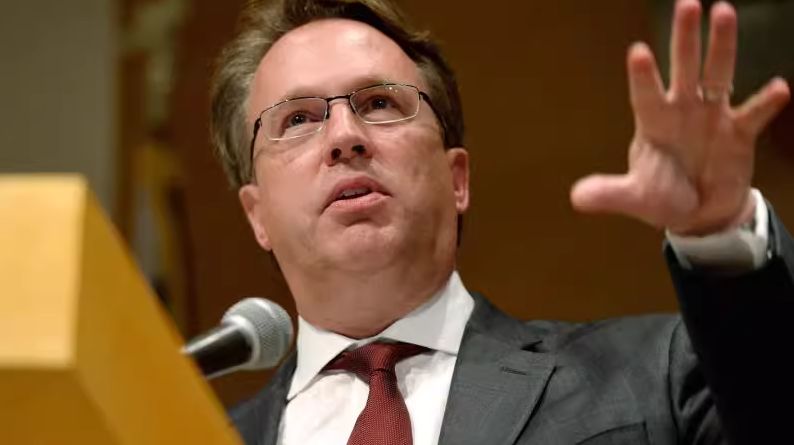 美联储降息概率逆转，市场预期飙升至69.4%