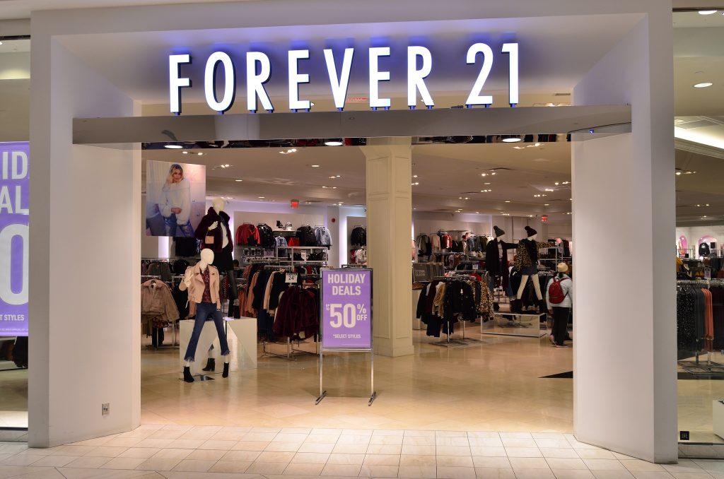 Forever 21 不敵 Shein 和 Temu 與整體經濟低迷影響，客流量崩跌，再度申請破產重整 image 0