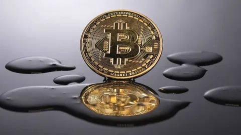 Bitcoin Dominance Declines as Markets Reach Fresh Highs