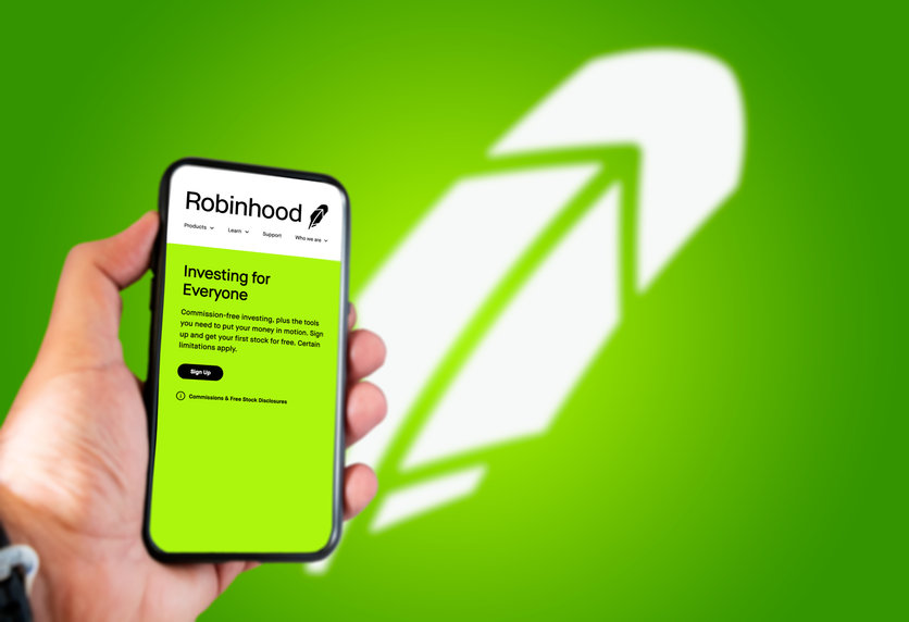 WLFI de World Liberty se mantiene estable mientras la cotización de Robinhood despierta interés