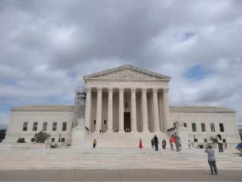 最高法院质疑“特朗普关税”零售股应声大涨，“千亿美元退税”在望？ 