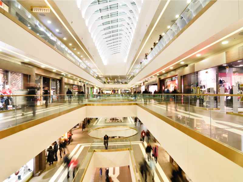 “黑五”昔日主角退场！折扣股VS高端零售股 谁是假日季真正赢家？