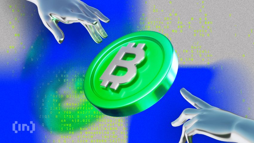 Ретейл продает, институционалы покупают: что это значит для биткоина
