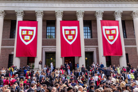 Harvard fund triples its allocation to Bitcoin ETFs to 440 million USD