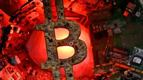 Datos de análisis: El rendimiento anual de bitcoin se vuelve negativo, ¿ha llegado realmente un mercado bajista total?