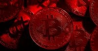 Short-term holders offload 15,700 Bitcoin amidst renewed panic