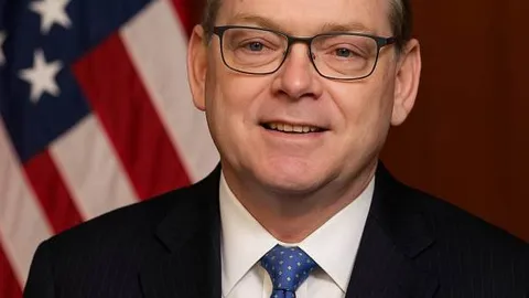 ¿Hassett, el principal candidato de Powell, es realmente un entusiasta de las criptomonedas?
