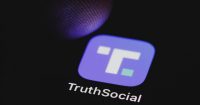 Truth Social y Truth+ permiten convertir gems en token Cronos, descartan token propio