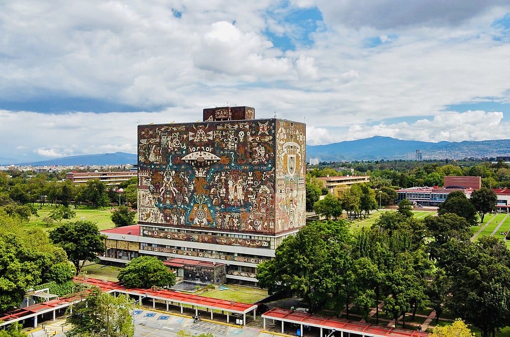 Experts Issue Worldcoin Warning as Operator Widens Mexico Expansion image 1