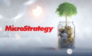 MicroStrategy Breaks $374 Neckline With Fibonacci Levels Pointing at $300