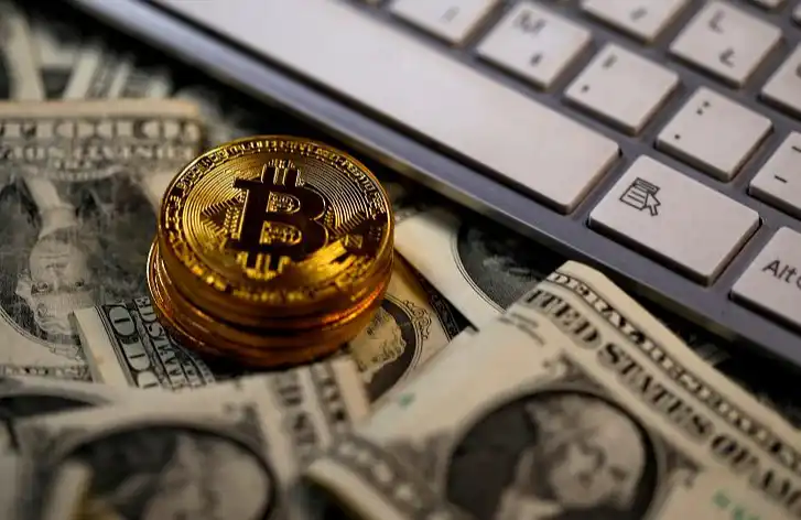 Bitcoin Surges 7%, Is the "Digital Gold" Narrative Back?