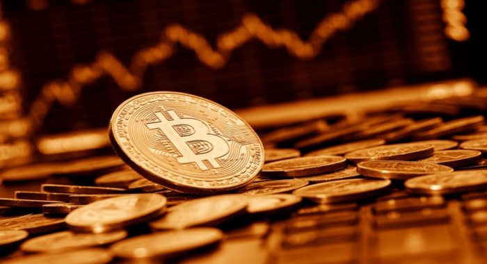 Bitcoin stocks on crypto exchanges fell by 200 coins