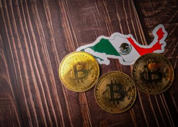 Banxico insiste en «sana distancia» con bitcoin pese a auge en México