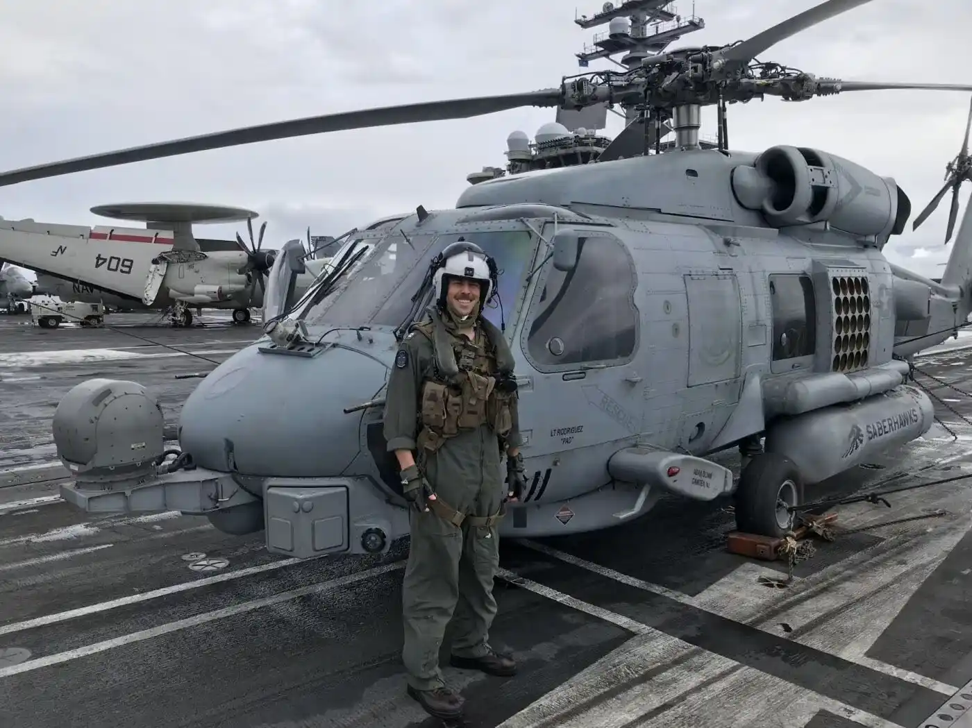 美军成全球最强“投资部队”：航母甲板聊山寨币，战斗机飞行员靠比特币暴富 image 4