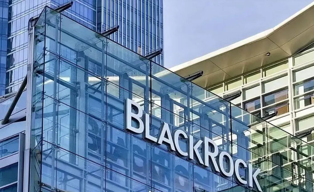 贝莱德再挪1.35亿ETH，暴风雨将至？