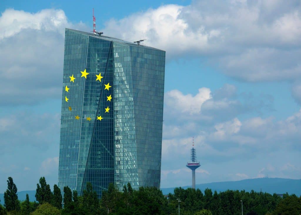 EZB unter Druck: Kommt der digitale Euro auf eine öffentliche Blockchain?