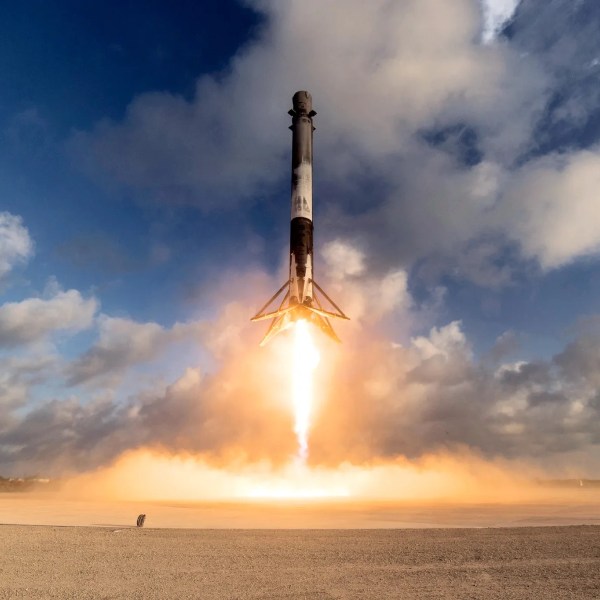 史上最大 IPO！SpaceX 据称寻求明年上市，融资远超 300 亿、目标估值 1.5 万亿