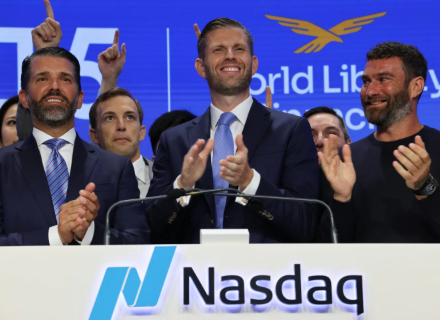 Starting from ABTC's 17% Surge After Listing: The Trump Family's Four-Front Battle and the Full Picture of Their Crypto Empire