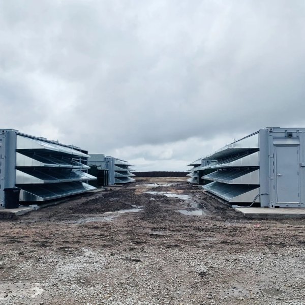 Who can immediately power AI? The undervalued "value" of bitcoin mining companies