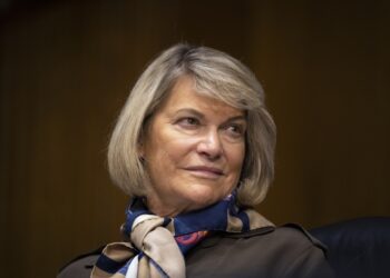 Senator Lummis Pushes for U.S. Strategic Bitcoin Reserve to Tackle Soaring National Debt