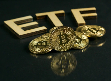 今日推荐|贝莱德创下纪录,比特币 ETF 蓬勃发展