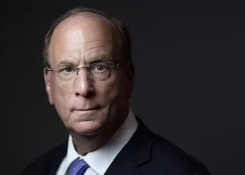 BlackRockのLarry Fink氏、bitcoinの誤判断を認め、700億ドルETFの成功を証拠として挙げる