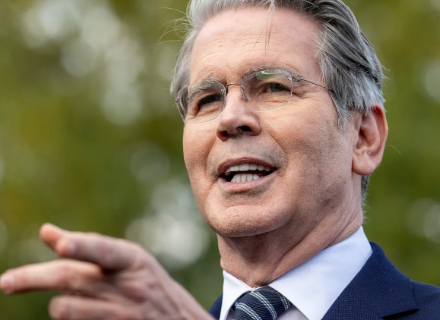 Cierre del gobierno, pero la Casa Blanca se está renovando: ¿quién está pagando los 300 millones de dólares del "salón privado" de Trump?